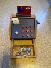 bunte Kasse aus Buche für den