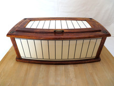 Toller alter Brotkasten