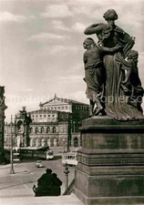 Opergebaeude Dresden Semper-Oper Strassenbahn 