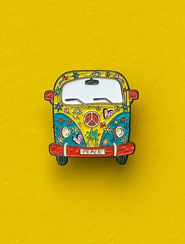 Pin/Anstecknadel/Emaille-Brosc
