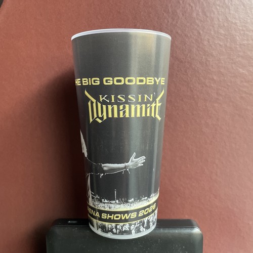 Kissin dynamite the big - dynamite,
