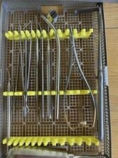 Aesculap Siebtray mit Sterilcontainer