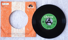 THE BEATLES - Act Naturaly /