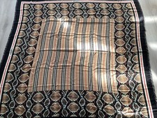Burberry Wolltuch