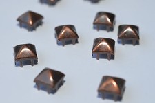 100x Pyramiden Nieten Krallennieten, 9.3 x 9.3 mm, Colonial Kupfer, USA
