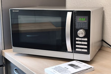 Sharp R-843IN Mikrowelle silber Heißluft Grill Backofen Auftauen