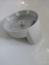 Durchlaufschnitzler (Unterteil)  MUZ4DS2 von Bosch für Kuchenmaschine Bosch MUM