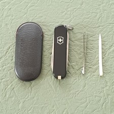 Victorinox Taschenmesser "CLASSIC" Schwarz 58mm 7Funktionen Art. Nr.: 0.6203.3