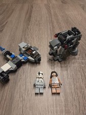 LEGO Star Wars: Ski Speeder vs. First Order Walker Microfighters (75195)
