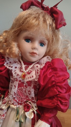 Blonde porzellan puppe - blonde,
