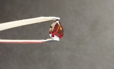Natürlicher Diamant – Pear Brillant Cut – 1,54 Ct – Rötlich Orange – Sehr gut