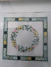 Kranz Blumen Stickbild