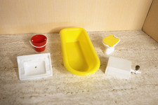 Altes Bad Badewanne Toilette Waschbecken Zubehör Puppenhaus Puppenstube Vero DDR