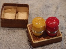 Original DDR Salz und Pfefferstreuer Catalin Bakelit OVP ART DECO
