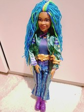 Descendants 4 Uliana Ursulas Schwester Barbie Puppe Mattel