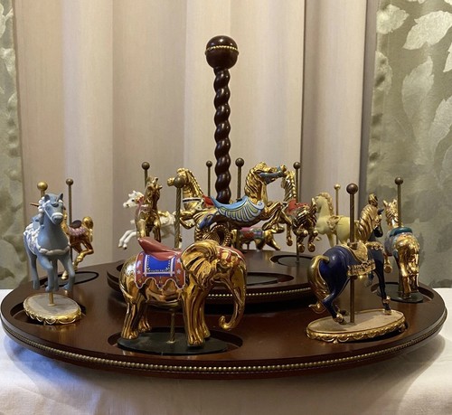 Porzellanfiguren karussell - porzellanfiguren,
