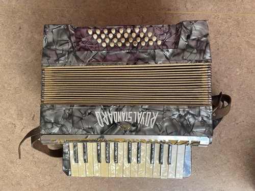 Royal standard bass - royal, 40-bass