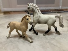 Schleich Schimmel 2 Pferde