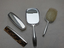 Frisier- bzw. Toiletten-Set -