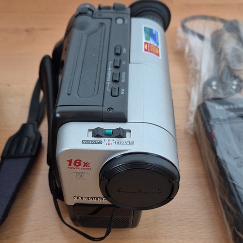 Samsung 8mm a30 - 8mm, camcorder