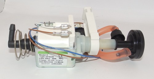 Pumpe 12008610 für