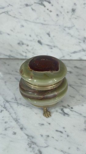 Onyx dose mit messingfüßen - onyx-dose,