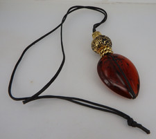 Neugablonz Großer Anhänger Bernstein Optik an textilen Band 1980er Jahre(117991)