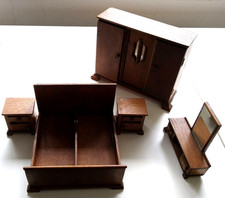 PUPPENMÖBEL SCHLAFZIMMER Holz Schrank Bett Nachttisch Spiegelkommode Puppenhaus