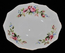 Royal Albert MOSS ROSE Oval