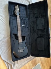 Ibanez RG827Z-BK Premium 7–String E-Gitarre mit Softcase