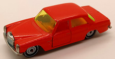 MERCEDES-BENZ 250/8 VERKEHRSROT VON SIKU 1020 MADE IN GERMANY VON 1975-1984