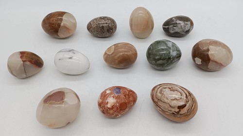 Stein-Eier-Sammlung