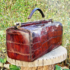 Antike Arzttasche aus echten