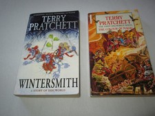 2 Terry Pratchett englisch Discworld The colour of Magic + Wintersmith