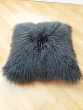 Großes Kissen Tibetlamm-Fell mit Federfüllung anthrazit/grau - 50x50 cm  NEU