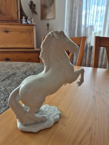 Elegante porzellanfigur - elegante,