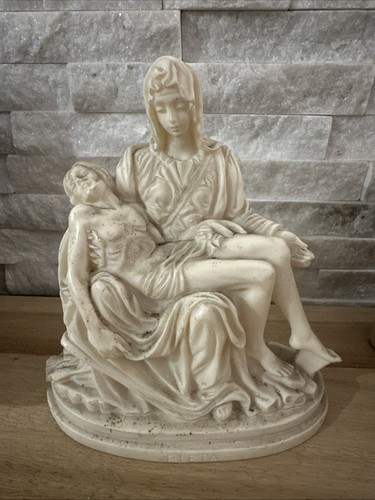 Pietà figur christlich weiß - pietà-figur,