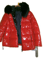KNALLROTE LACKJACKE STEPPJACKE MIT KAPUZE Gr. 46 (48) NEU!!!