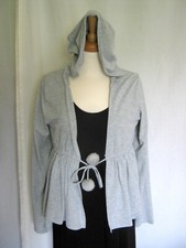 niedliche Shirtjacke m. Kapuze, Bindeband mit Bommeln, Gr. 40