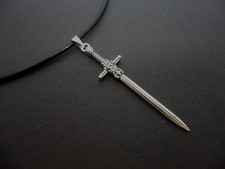 Ein schwarzes leder halsband - ein,