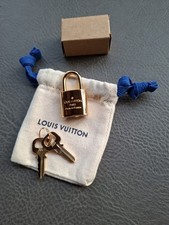 LOUIS VUITTON Schloss + 2