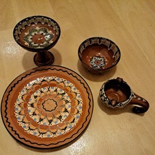 Set aus 4 Teilen Handbemalt  Wandteller Schale Aschenbecher Keramik 