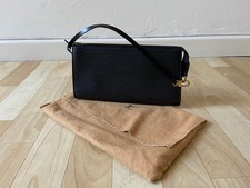 Louis Vuitton / LV Pochette Accessoires Tasche | Epi Leder | Schwarz & Gold