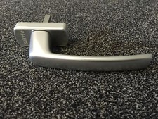 MACO Fenstergriff Harmony Silber Nocken 10 