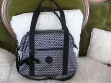 große Kipling  Damen Tasche  schwarz mit weiß neu ohne Etikett  45cm