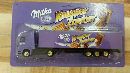 Werbe lkw von milka - milka,