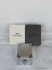 TW Steel Uhren Aufbewahrungsbox Aufbewahrungskoffer mit zwei Karton S/W 