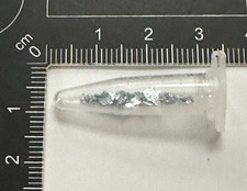 SELTENE ERDEN  kristallines