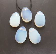 Opalglas (syn.) Trommelstein