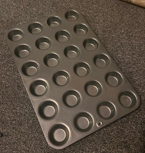 The pampered chef deluxe - the, 24
